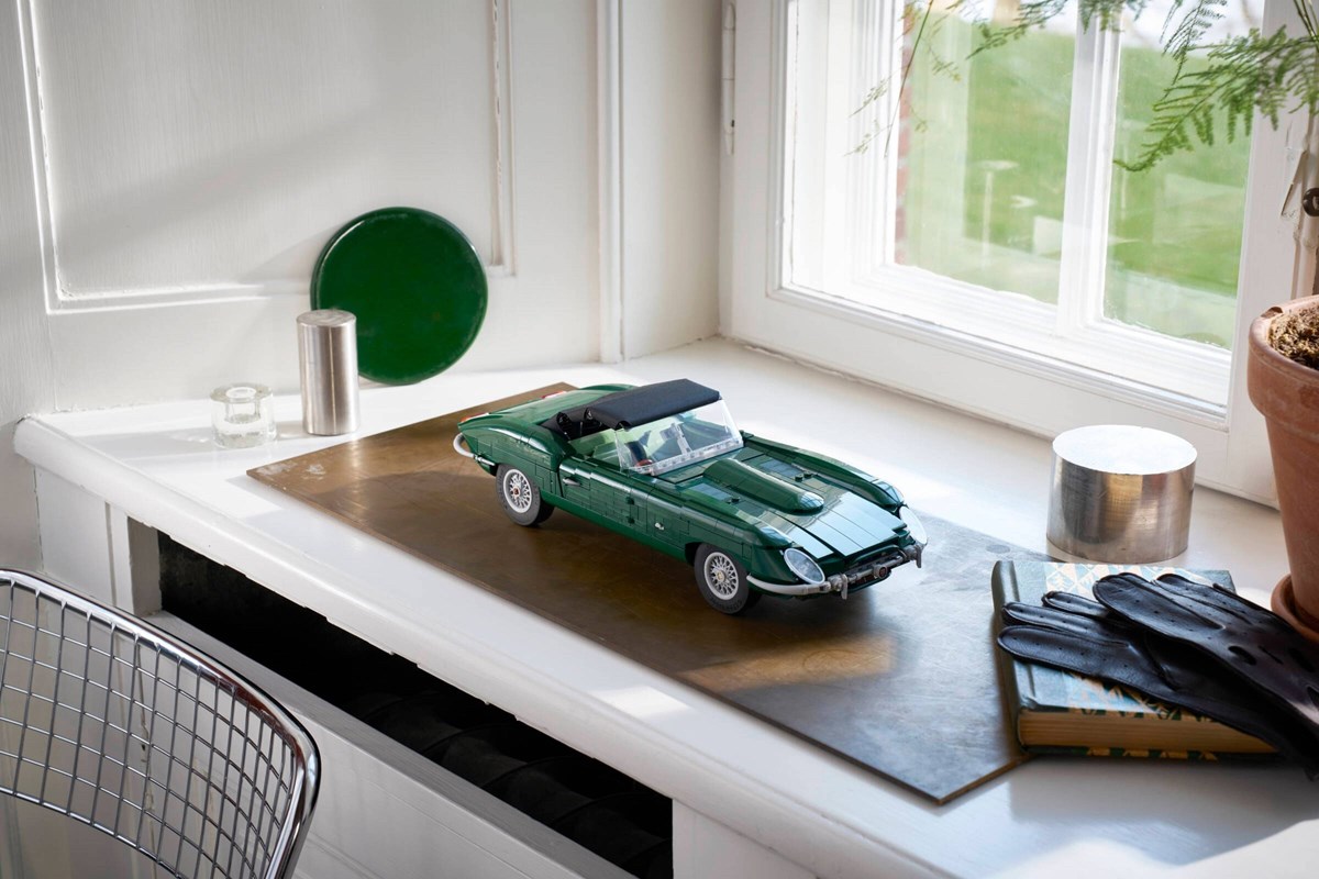 11381 Icons Jaguar E-Type