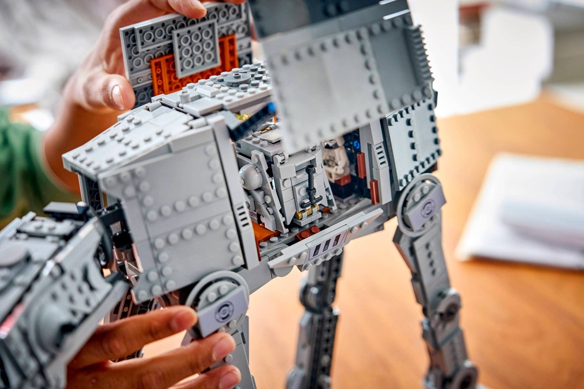 75454 STAR WARS AT-AT™ Resztek Imperium i INT-4